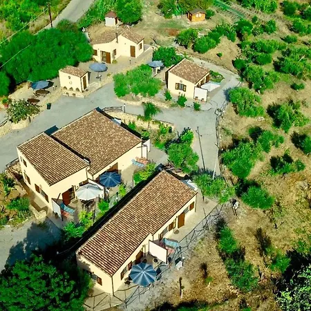 Cuore Della Valle 公寓式酒店 切法卢